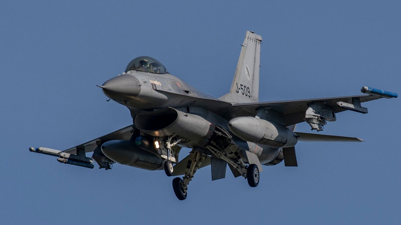 Italia desplegarÃ¡ jets de combate y un destructor durante funeral del papa Francisco