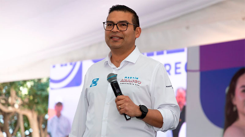 Ley de Aguas, garantiza un consumo mÃ­nimo para todos los queretanos: MartÃ­n Arango 