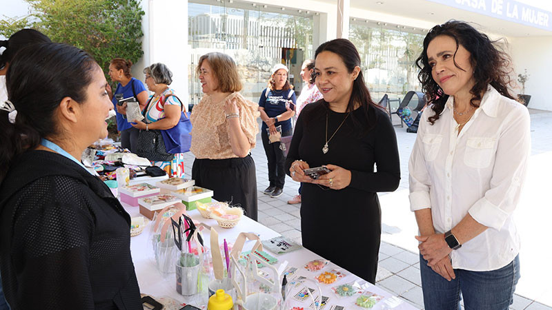 InaugurÃ³ SEDIF QuerÃ©taro el Mercadito de Emprendedoras 2025