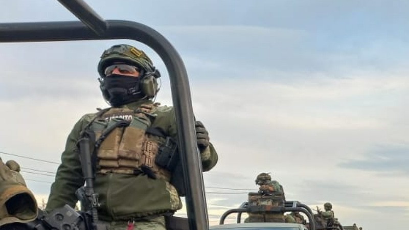 Soldado y madre: MarÃ­a de la Luz equilibra la disciplina militar con el amor por su hijo