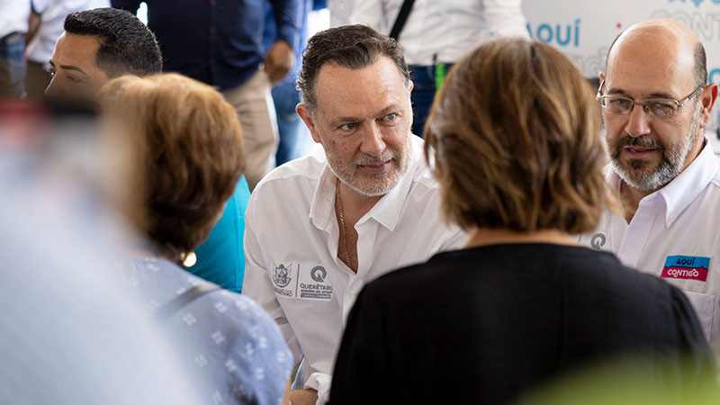 Fortalece Gobernador transporte escolar en Arroyo Seco, Querétaro