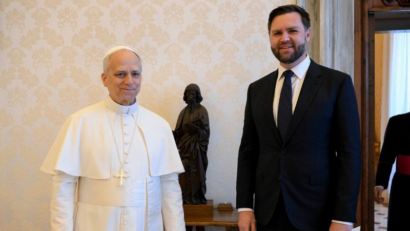 León XIV y J.D. Vance se reúnen en el Vaticano para dialogar sobre conflictos internacionales