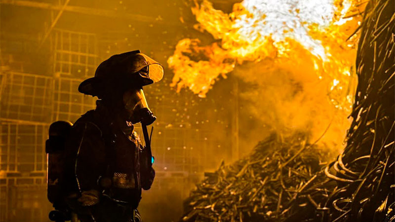 Queda controlado al 100% el incendio de la bodega de caucho de San Juan del Río Querétaro 