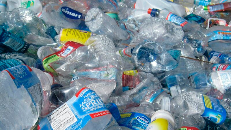 Cada año se generan 400 millones de toneladas de plástico en todo el mundo