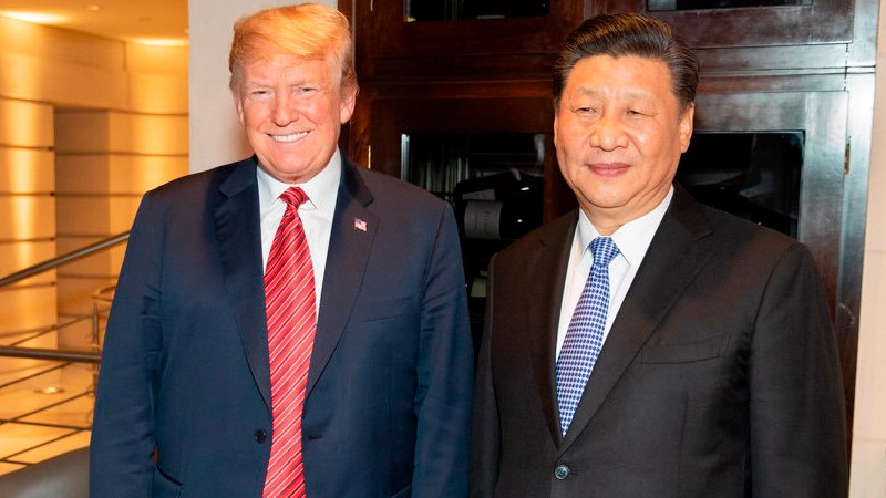 Trump y Xi Jinping mantiene conversación telefónica en medio de tensiones comerciales