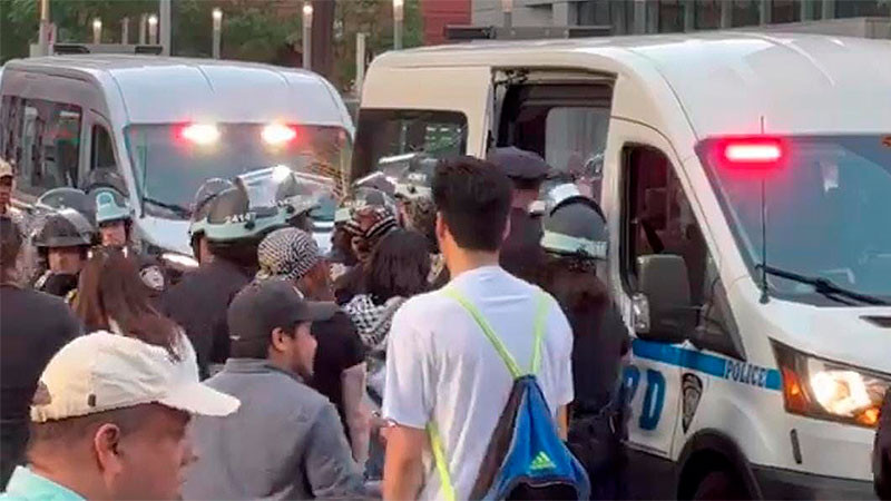 Detienen a casi 100 personas en protestas por políticas de inmigración de Trump en Manhattan