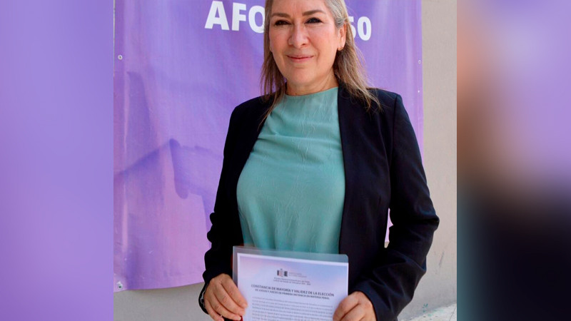 Ex abogada de Joaquín Guzmán Loera recibe constancia de jueza electa en Chihuahua
