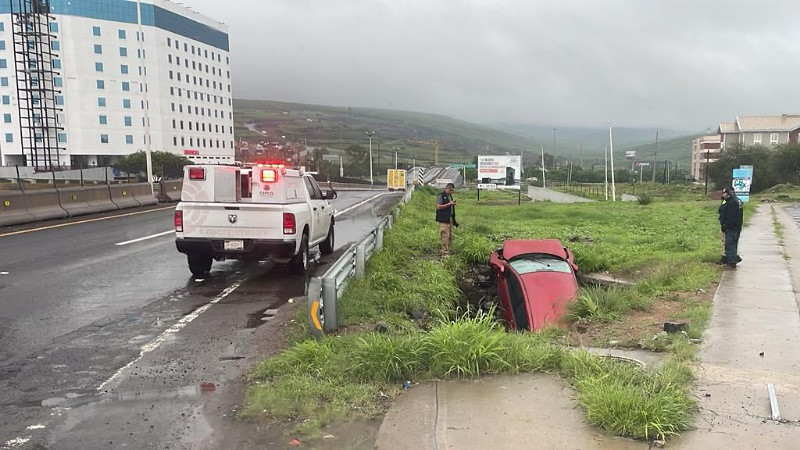 Conductor pierde la vida en accidente en el Fray Junípero Serra de Querétaro 