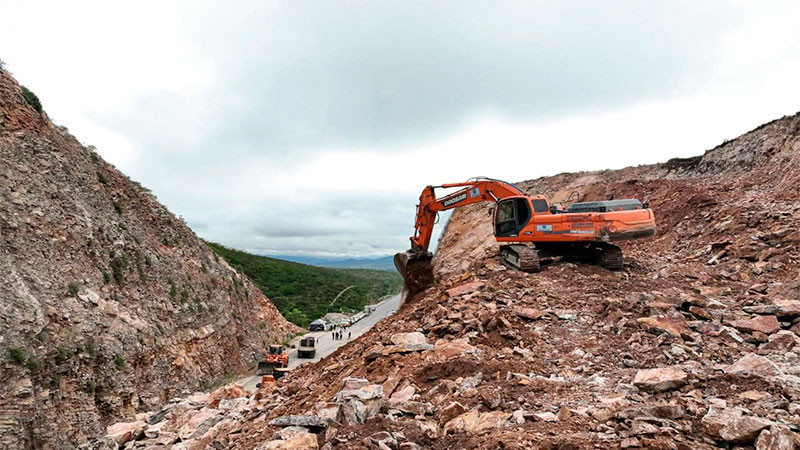 Quedarán abiertos carriles de la carretera 100 El Colorado-Higuerillas a más tardar el próximo sábado: Mauricio Kuri 