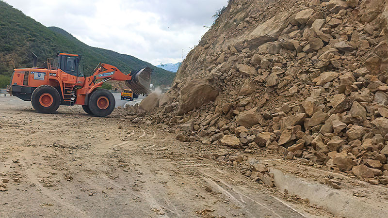 Atiende CEI derrumbe en el municipio de Cadereyta de Montes