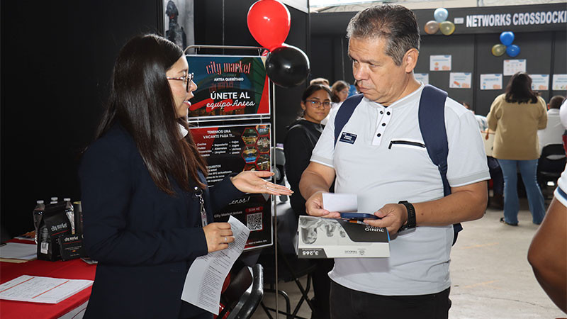 ST acerca opciones laborales a la capital de Querétaro 