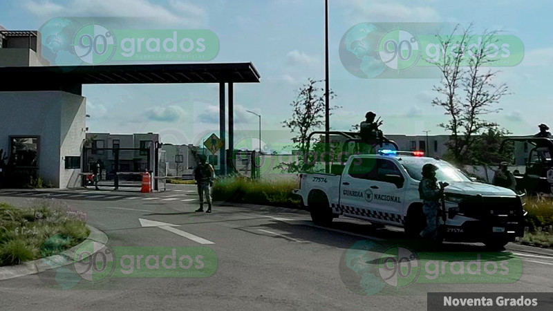 Cateo federal en Alleza Mirador, deja al menos un detenido, en El Marqués, Qro