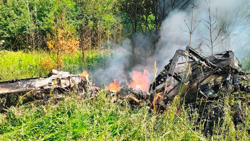 Avioneta se desploma cerca de Moscú; hay al menos 4 muertos