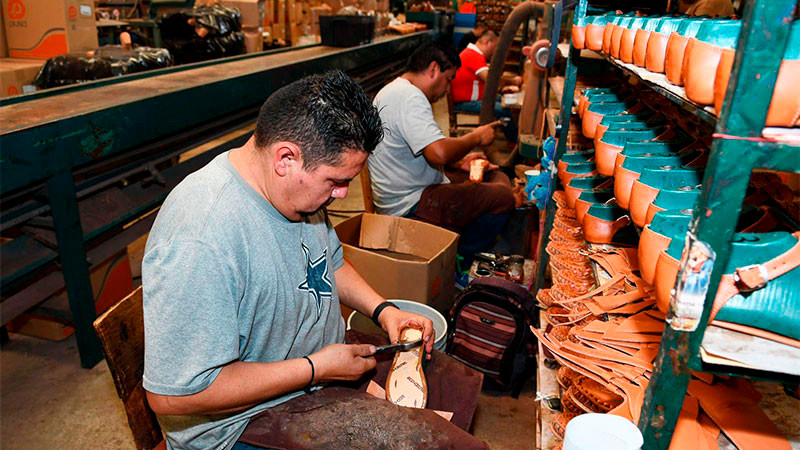 En México casi 40 millones de personas trabajan sin condiciones dignas