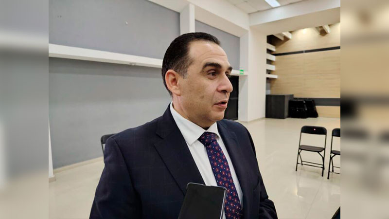 El sector de profesionistas de Querétaro busca rear una comisión reguladora de todos los trabajadores profesionales agremiados a algún Colegio 