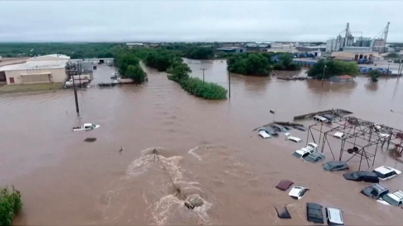 Sheinbaum lamenta muertes por inundaciones en Texas; 30 mexicanos fueron atendidos