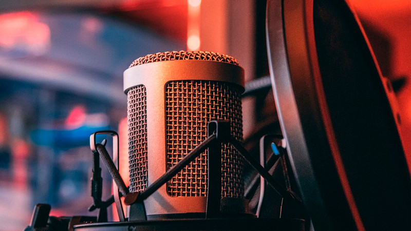 Ofrece Sheinbaum proteger derechos de actores de doblaje afectados por IA