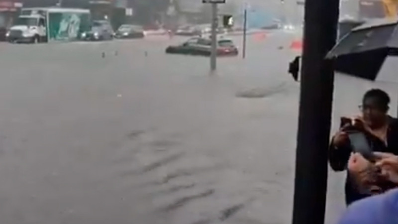 Tormentas provocan inundaciones y dejan sin luz a miles en EEUU