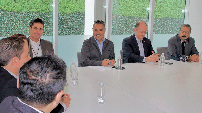 Enrique Correa Sada impulsa reforma para frenar fraudes educativos en Querétaro