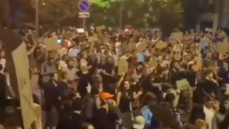 En plena guerra contra Rusia, Zelensky enfrenta críticas por Ley Anticorrupción