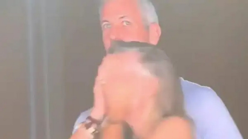 Renuncia directora de recursos humanos de Astronomer tras polémico video viral