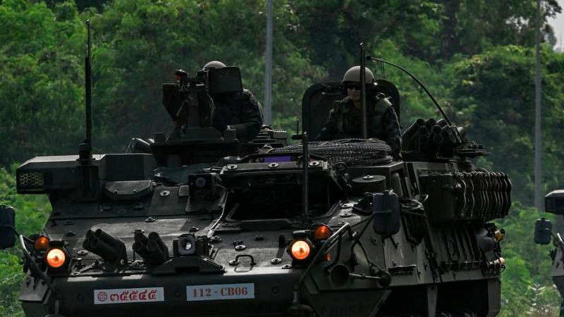 Tailandia decreta ley marcial en frontera con Camboya; continúa tensión entre países