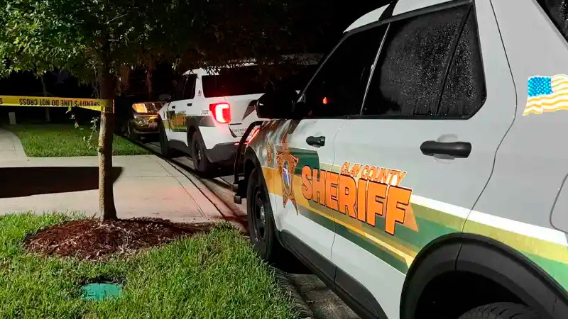 Menor asesina a sus padres con una pistola en Florida y se entrega a las autoridades