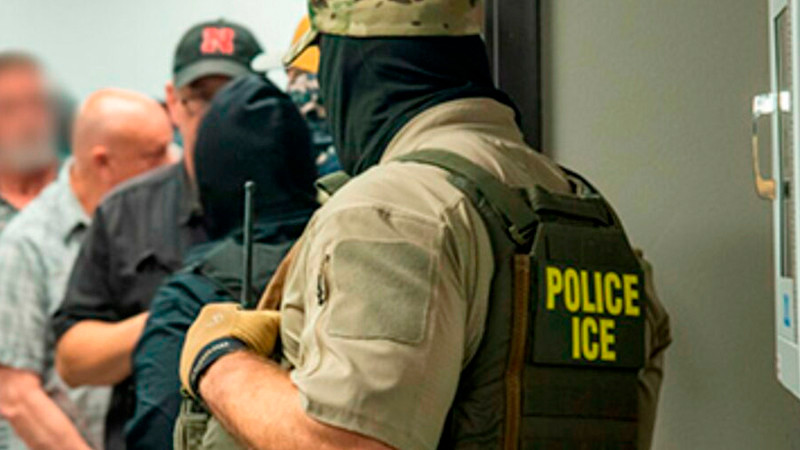 Reinician redadas migratorias en Los Ángeles; agentes llegan escondidos en camión de mudanzas