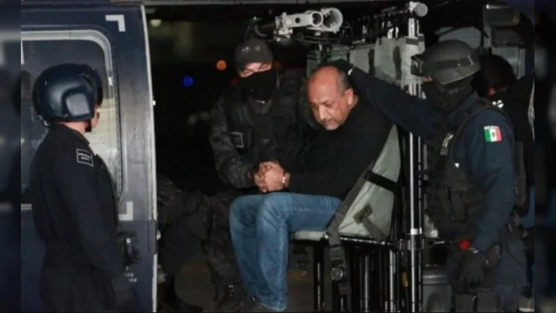 Celebra EEUU extradición de 26 líderes del crimen desde México: Lo anuncia como triunfo de Trump sobre cárteles mexicanos