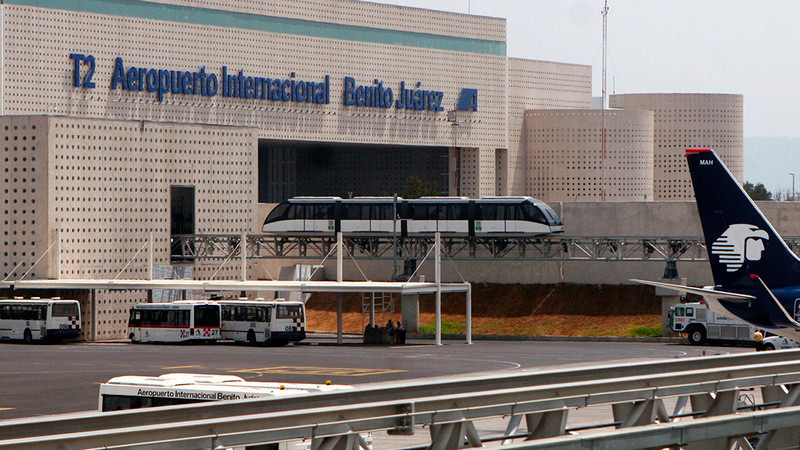 Por segundo día consecutivo suspenden actividades en AICM debido a fuertes lluvias