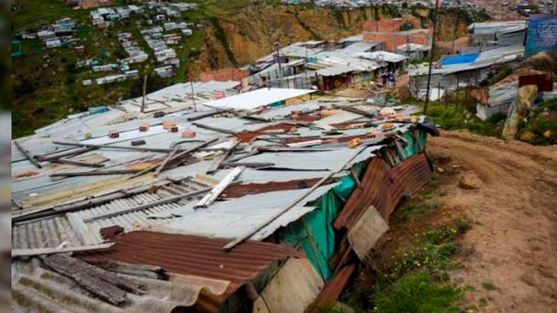 Al menos 38.5 millones de personas vivían en pobreza en México en 2024, reporta Inegi