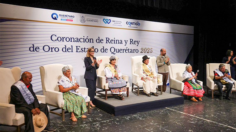 La presidenta del SEDIF de Querétaro corona a la Reina y Rey de Oro 2025