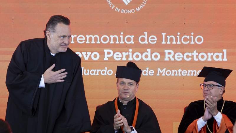 Atestigua Mauricio Kuri toma de protesta del Rector de la Anáhuac