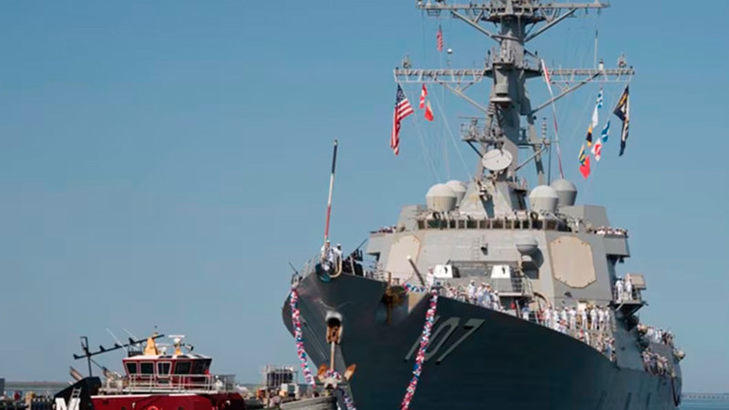 EEUU despliega buques destructores con misiles guiados cerca de Venezuela, informa AP