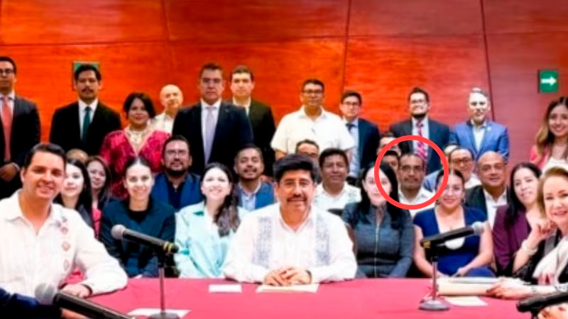 Renuncia abogado de familiares de los 43 de Ayotzinapa; se uniría a grupo de trabajo de Hugo Aguilar