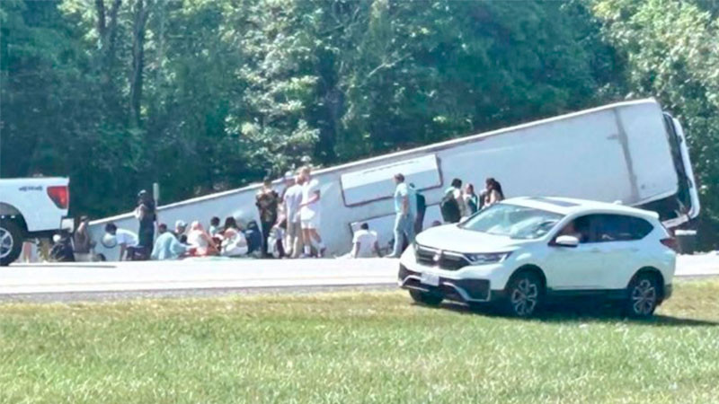 Se accidenta autobús con turistas en nueva York; hay varias personas fallecidas y heridos
