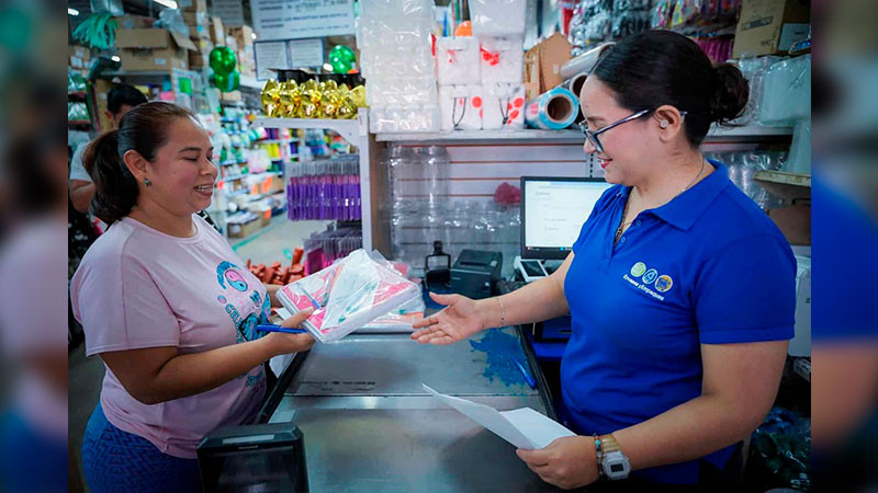 Se espera incremente hasta un 45% de ventas de útiles escolares y otros sectores relacionados en Querétaro; indicó René Loya Poletti 