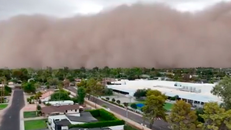 Tormenta de polvo paraliza Phoenix; cancelan vuelos por nula visibilidad y miles pierden la electricidad