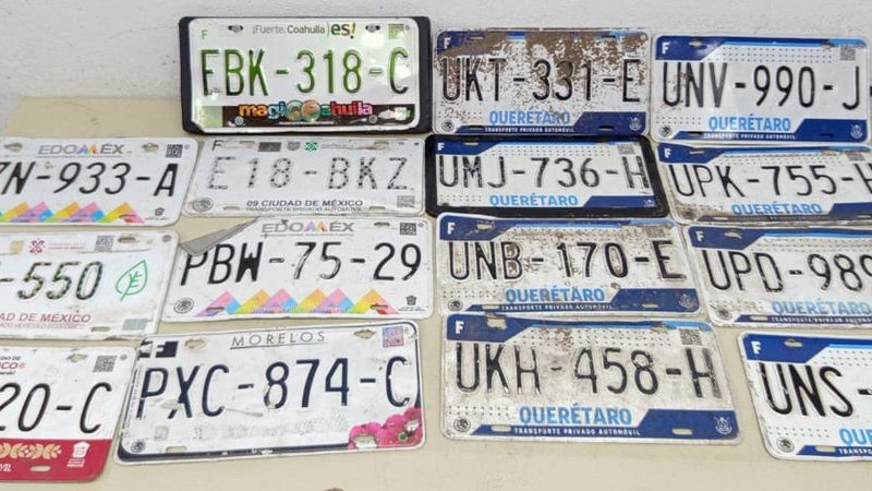 Reposición gratuita de placas perdidas durante las lluvias en Querétaro