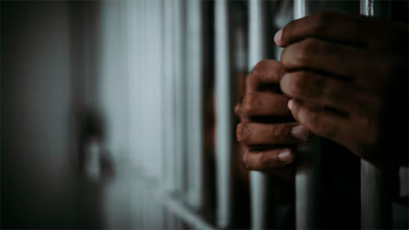 Detienen a sujeto que secuestró, golpeó y quemó con ácido a su expareja en Rosario, Argentina