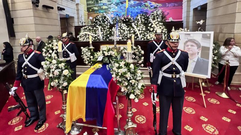 Sentencian a 7 años de cárcel a menor que mató a Miguel Uribe Turbay, precandidato presidencial colombiano