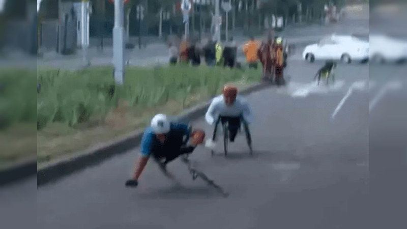 Baches convierten en prueba de obstáculos Maratón de la CDMX 2O25: Ganador reprocha a Clara Brugada y organizadores, y acusa discriminación a su categoría 