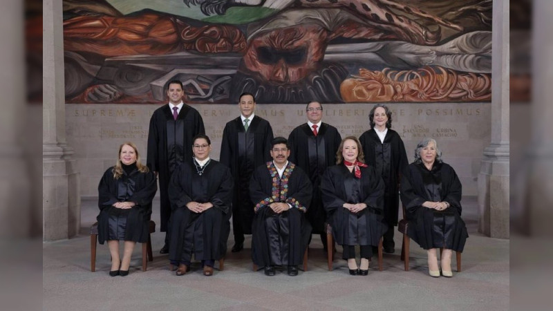 Suprema Corte del Acordeón: Se instaura sin legitimidad nuevo Poder Judicial en México; elecciones sin votantes, acordeones, plagios y nepotismo manchan a sus miembros