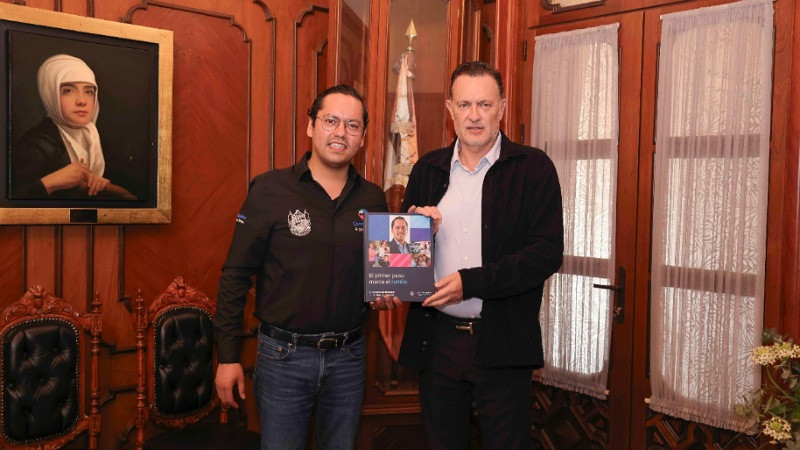 Chepe Guerrero, alcalde de Corregidora, entrega su Primer Informe de Gobierno