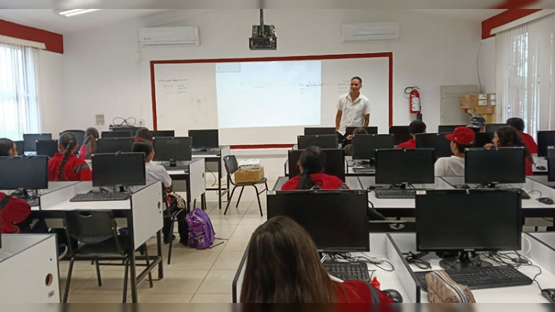 Imparte CECA la capacitación 