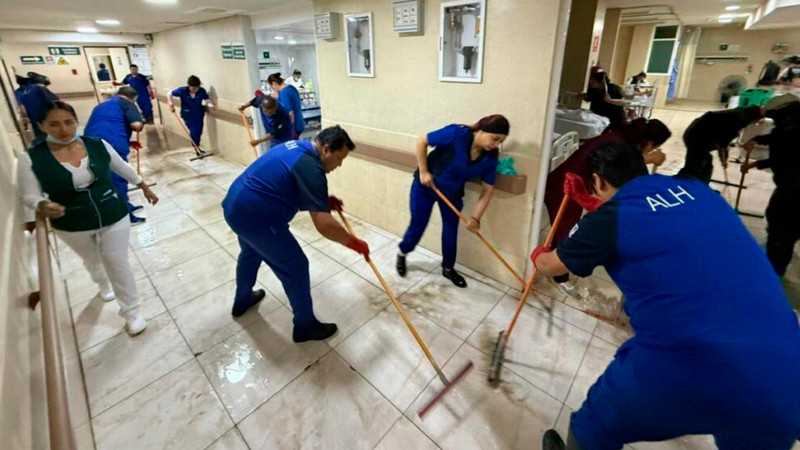 Se inunda hospital del IMSS en Los Reyes La Paz