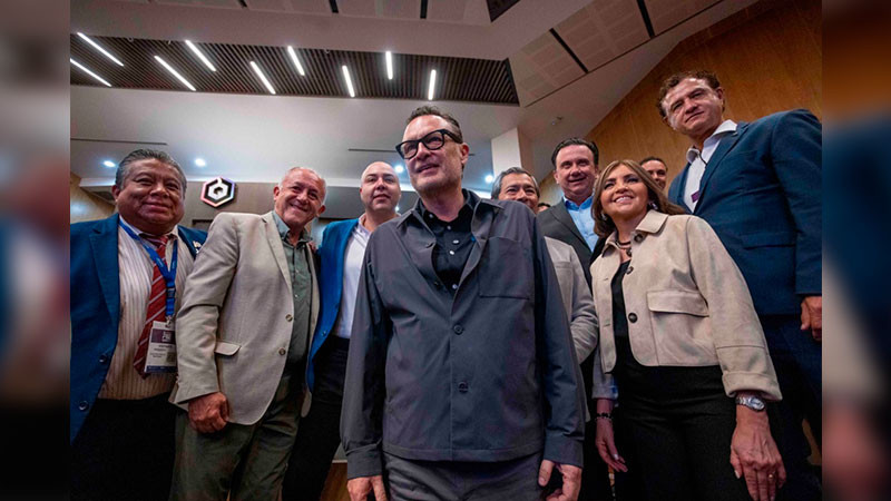 Al menos el 60 por ciento de las micro y pequeñas empresas afiliadas a Coparmex Querétaro hacen uso de nuevas tecnologías y de herramientas de Inteligencia Artificial; indicó Beatriz Hernández Rojas 