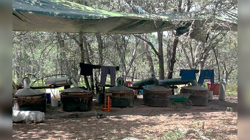Fuerzas federales desmantela laboratorio clandestino en El Marqués 