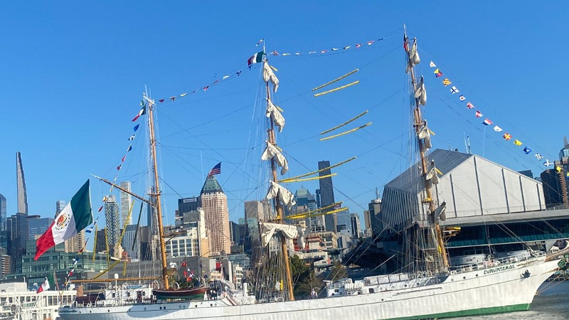 Regresa a México el buque escuela Cuauhtémoc tras fatal accidente en Nueva York