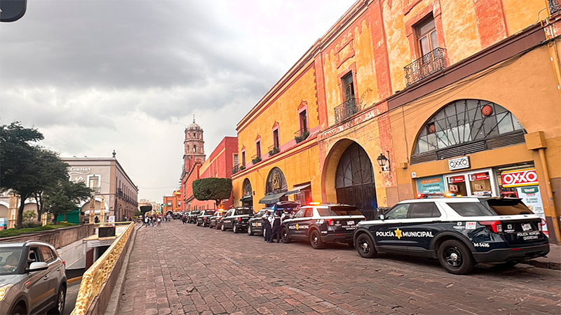 Vuelven comerciantes a la calles del Centro Histórico del municipio de Querétaro; bloquean Avenida Corregidora 